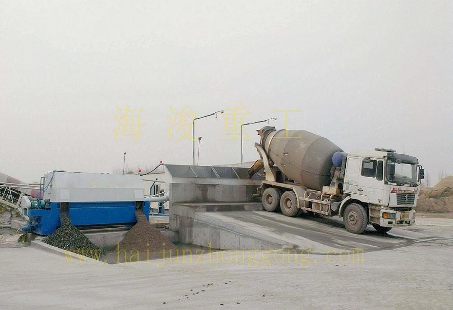 同側(cè)位混凝土沙石分離機(jī)工作現(xiàn)場
