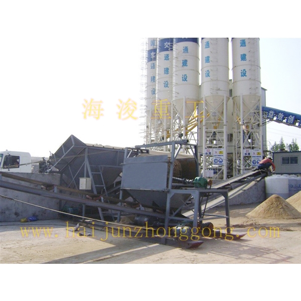 中鐵篩沙機(jī)工作現(xiàn)場